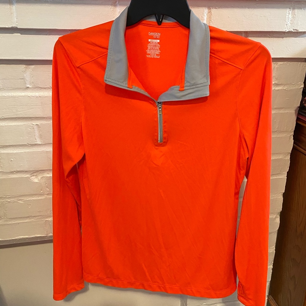 Danskin Now coral color long sleeve half zip size XXL